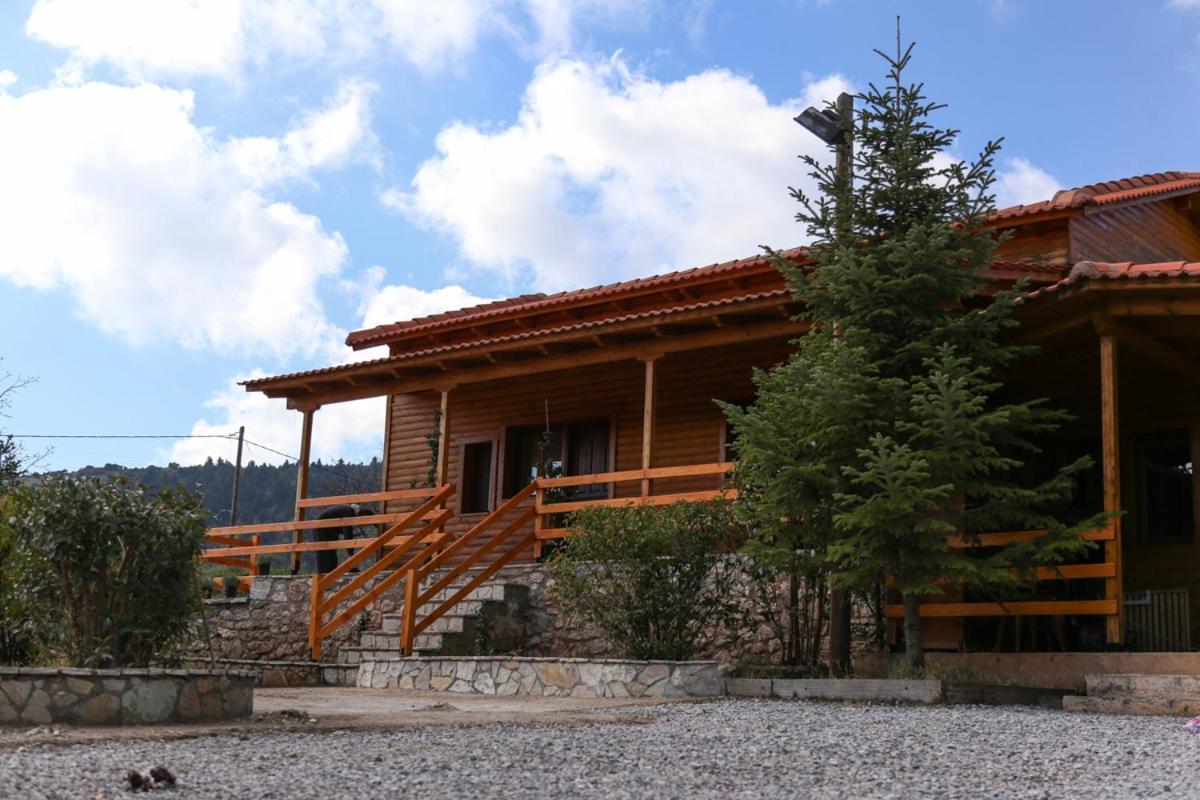 Orias Guesthouse & Farm กาลาวริตา ภายนอก รูปภาพ