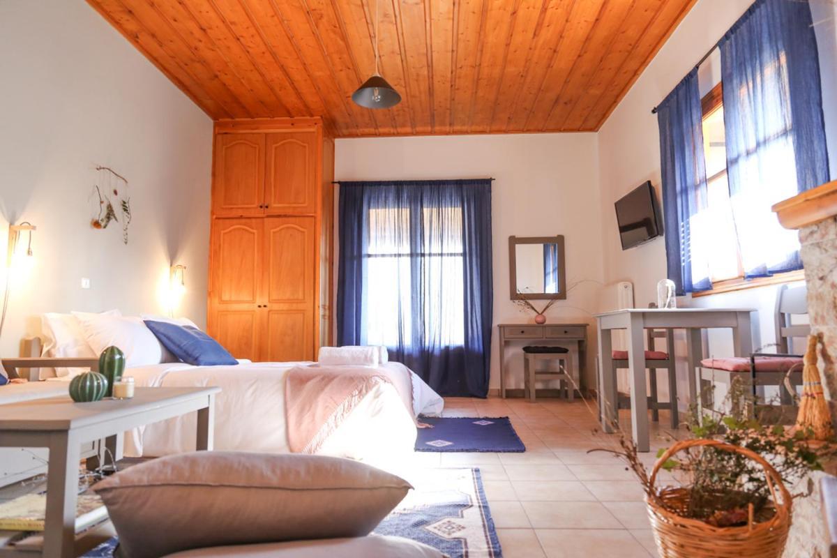 Orias Guesthouse & Farm กาลาวริตา ภายนอก รูปภาพ