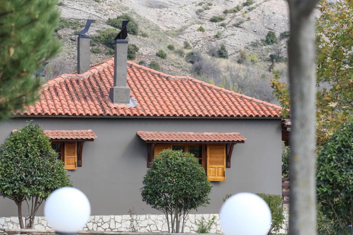 Orias Guesthouse & Farm กาลาวริตา ภายนอก รูปภาพ