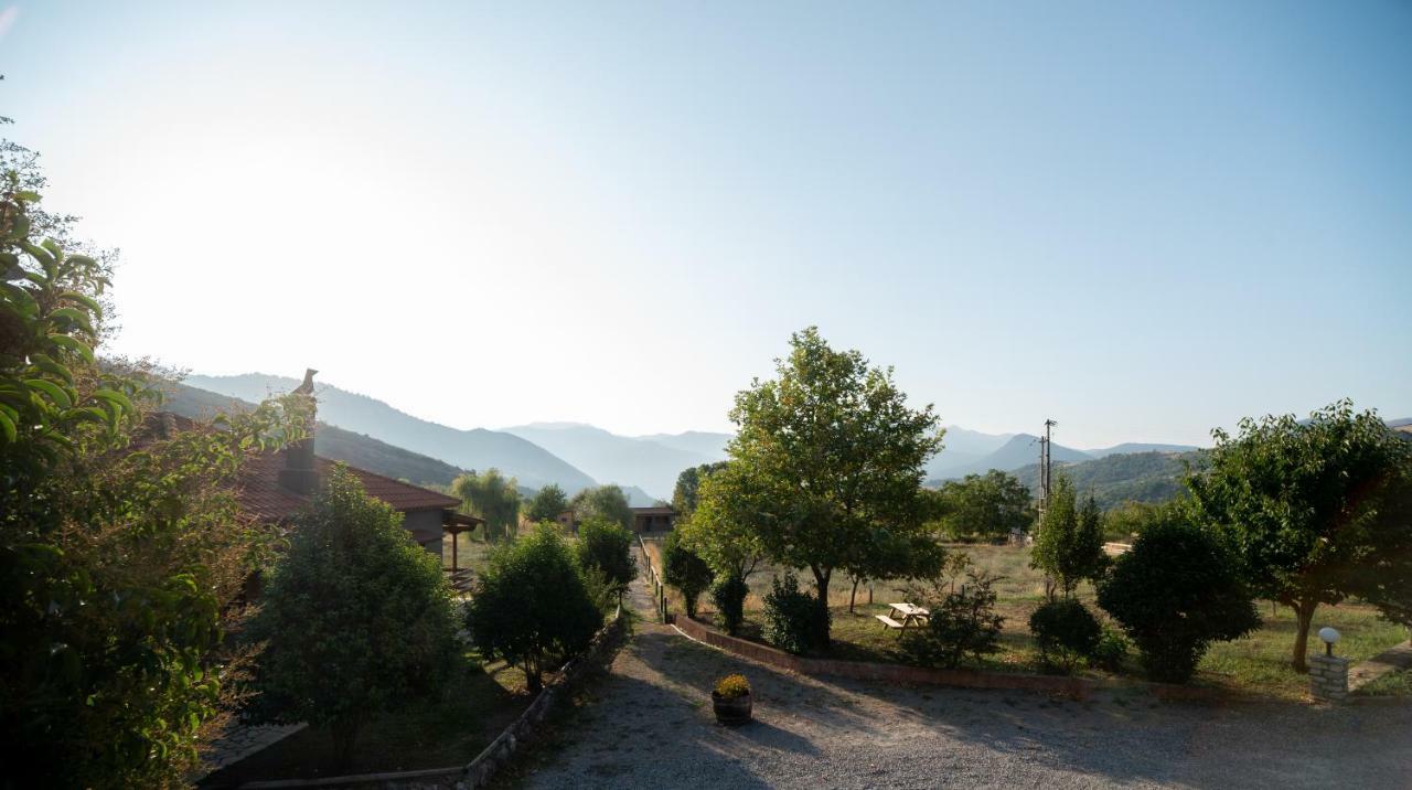 Orias Guesthouse & Farm กาลาวริตา ภายนอก รูปภาพ