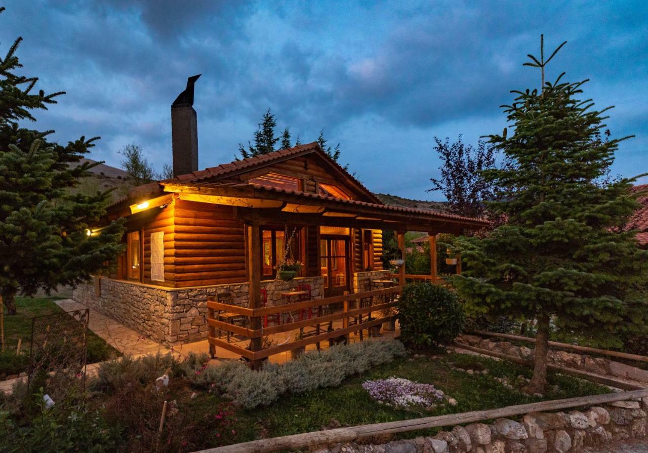 Orias Guesthouse & Farm กาลาวริตา ภายนอก รูปภาพ